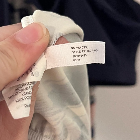 Athleta Vivid Side Tie Tankini Top Swimsuit Bathing Suit Size Medium 211897 - Picture 9 of 11